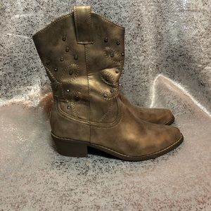 Pierre Dumas Champagne Gold Rhinestone Boots